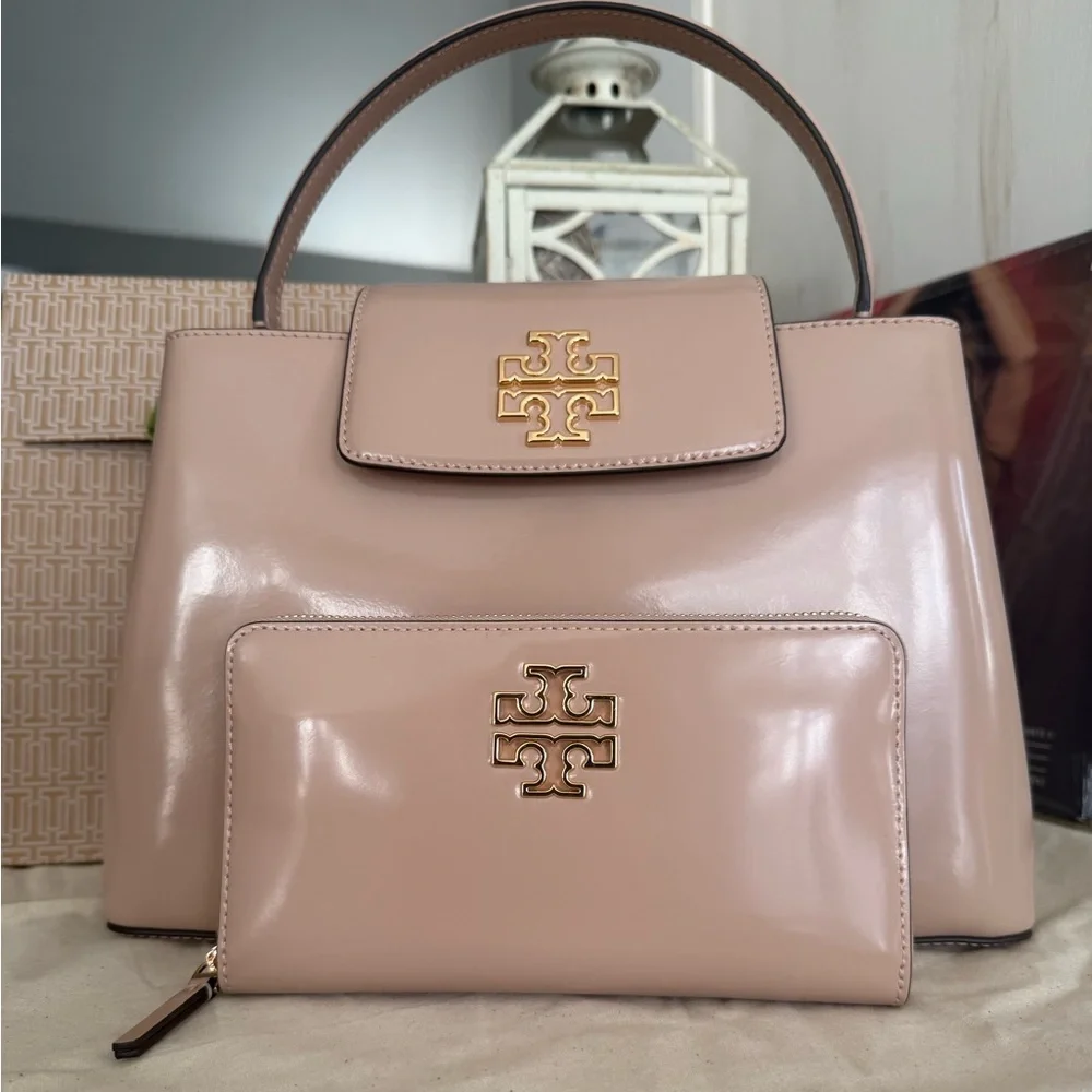 Tory BurchBritten leather Satchel and matching Britten continental Wallet Set